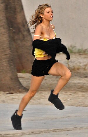 AnnaLynne McCord leaked photo #73