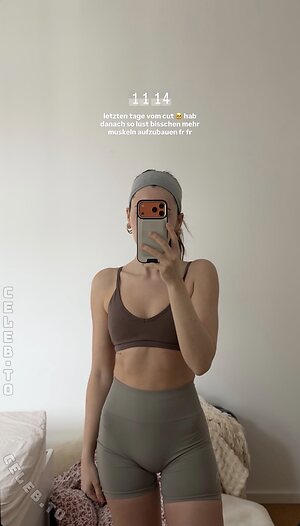 annaneubrt Nude Leaked Photo #4