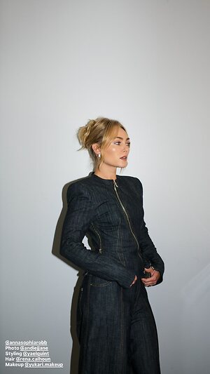 AnnaSophia Robb leaked photo #301