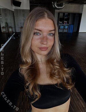 Anna.Sophiie leaked photo #9