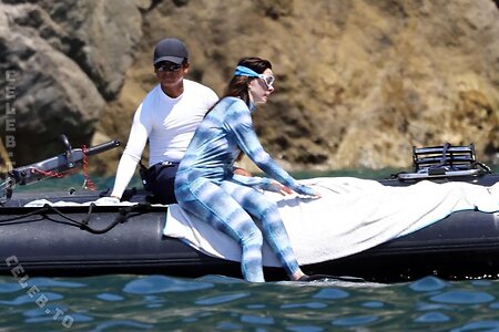 Anne Hathaway Nude Leaked Photo #22