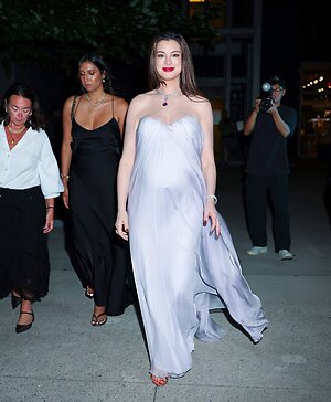 Anne Hathaway leaked photo #56