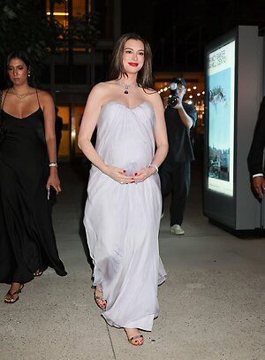 Anne Hathaway leaked photo #66