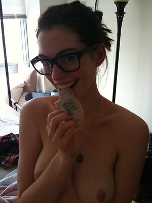Anne Hathaway leaked photo #76