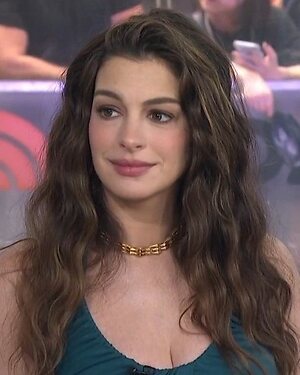 Anne Hathaway