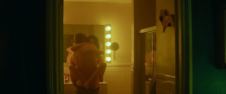 Anne Hathaway leaked photo #135