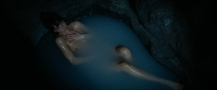 Anne Hathaway leaked photo #138