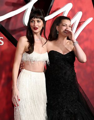 Anne Hathaway leaked photo #148