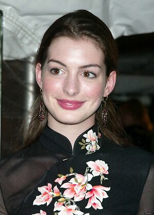 Anne Hathaway leaked photo #230