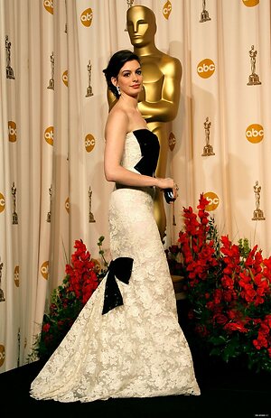 Anne Hathaway leaked photo #267