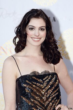 Anne Hathaway leaked photo #291
