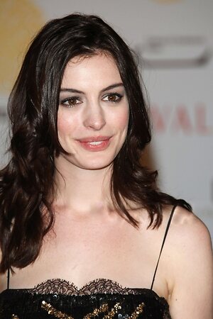 Anne Hathaway leaked photo #292