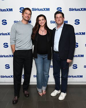 Anne Hathaway leaked photo #373