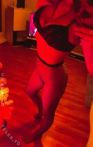 Anne Hot-Girl Nude Leaked Photo #20