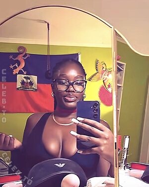 Anne Jinadel Nude Photos