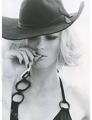 Anne Vyalitsyna leaked photo #203