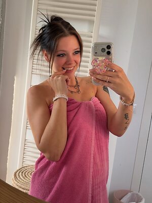 Anne Wünsche leaked photo #9023