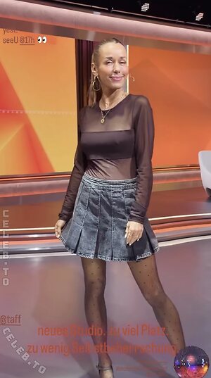 Annemarie Carpendale Nude Leaked Photo #2