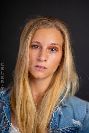 Annesophie Linn photo