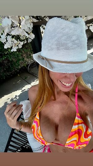 Annette Warburton Nude Leaked Photo #20