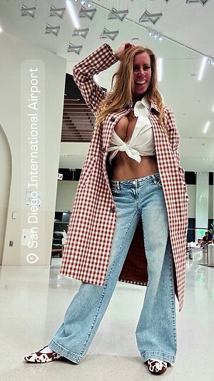 Annette Warburton leaked photo #28