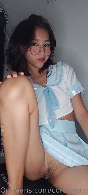 anngiepao Nude Leaked Photo #40