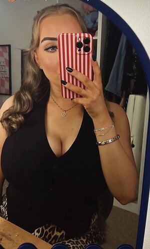 Annie S Nude Leaked Photo #39