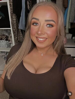 Annie S Nude Leaked Photo #43