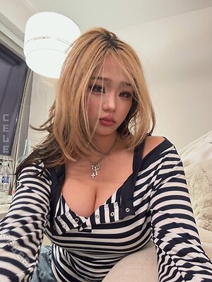 Annie Zheng Nude Leaked Photo #4