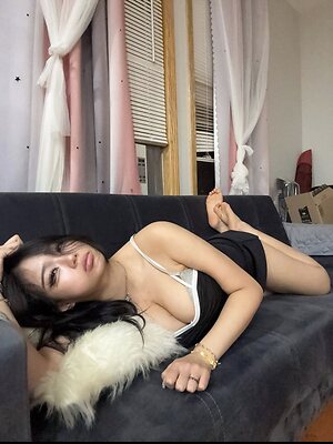 Annie Zheng leaked photo #113