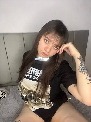 Annie ❀˖° leaked photo #16
