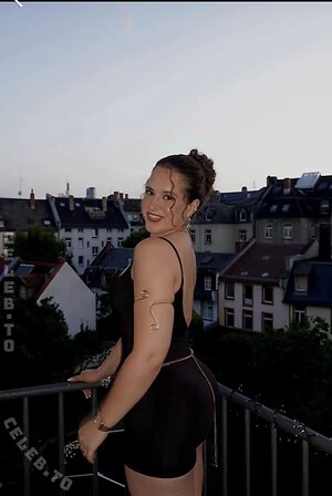 annikaa.mg Nude Leaked Photo #11