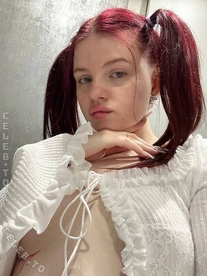 anni.vibe Nude Leaked Photo #5