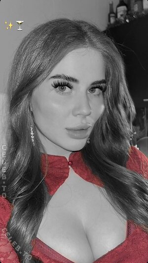 anoukjhn Nude Leaked Photo #4