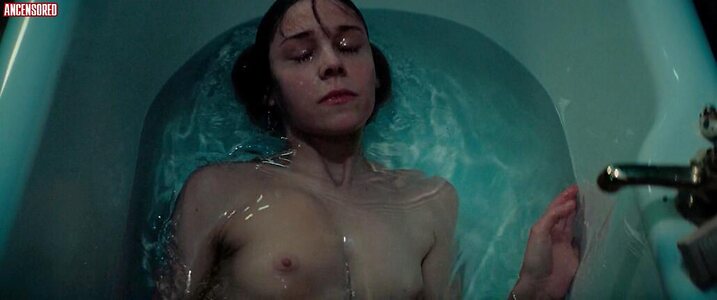 Antonia Campbell-hughes leaked photo #4