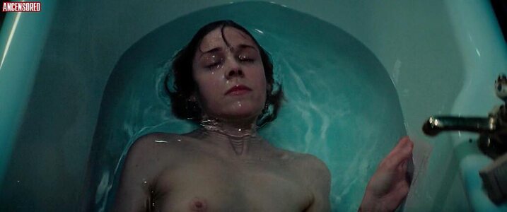 Antonia Campbell-hughes leaked photo #5