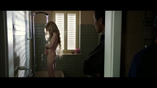Antonia Campbell-hughes leaked photo #15