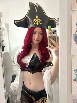 Antunya Nude Leaked Photo #19