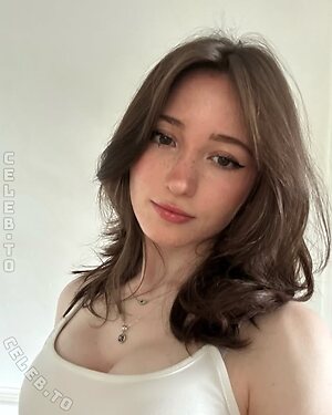 Antunya Nude Leaked Photo #22