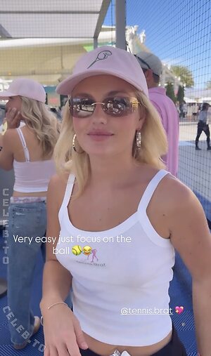 Anuschka van Lent Nude Leaked Photo #5