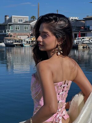 Anushka Sen leaked photo #30