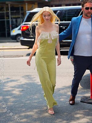 Anya Taylor-Joy photo