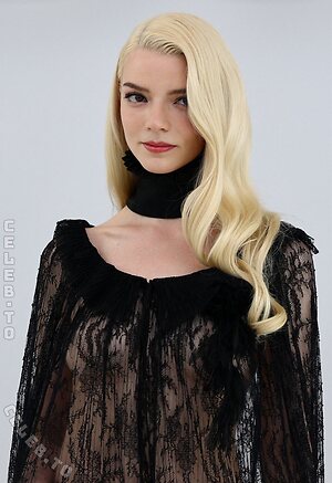 Anya Taylor-Joy leaked photo #102