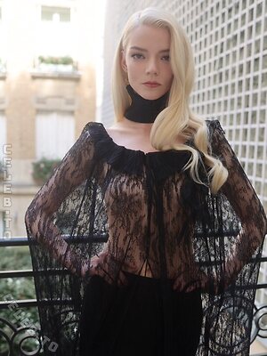 Anya Taylor-Joy leaked photo #204