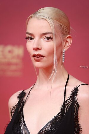 Anya Taylor-Joy leaked photo #219