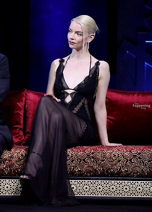 Anya Taylor-Joy leaked photo #227
