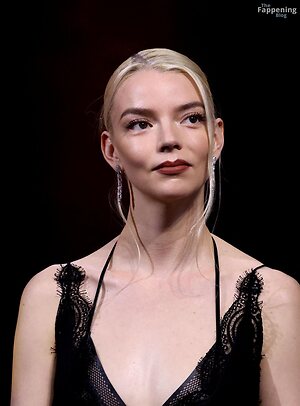 Anya Taylor-Joy leaked photo #229