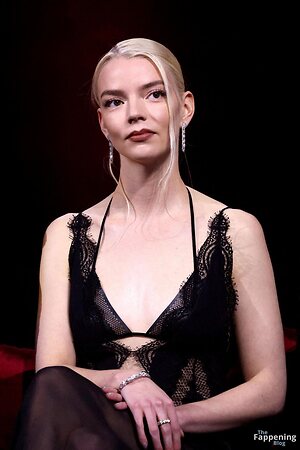 Anya Taylor-Joy leaked photo #234