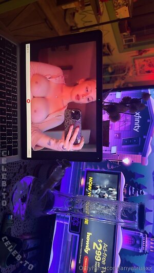 Anyatruaxx photo