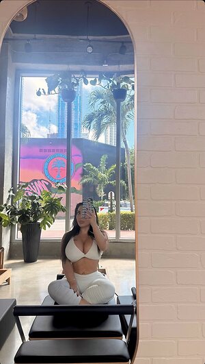 an.ye_ Nude Leaked Photo #2